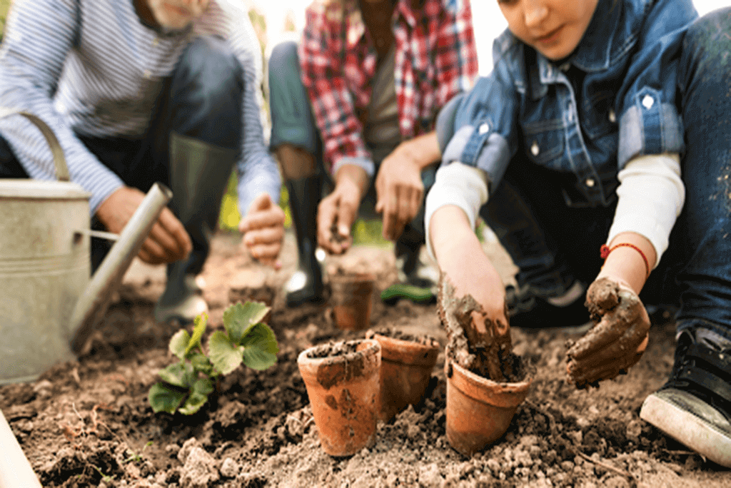 benefits of gardening, gardening kit for mom, gardening kit, gardening with mom, mom gardening